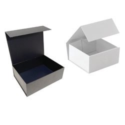 Okvir HK0324 Gift Box with Magnetic Closure